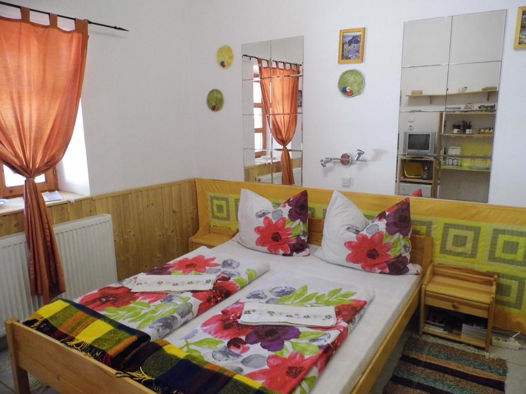 Bakonyi Apartmanház Eplény Exterior foto