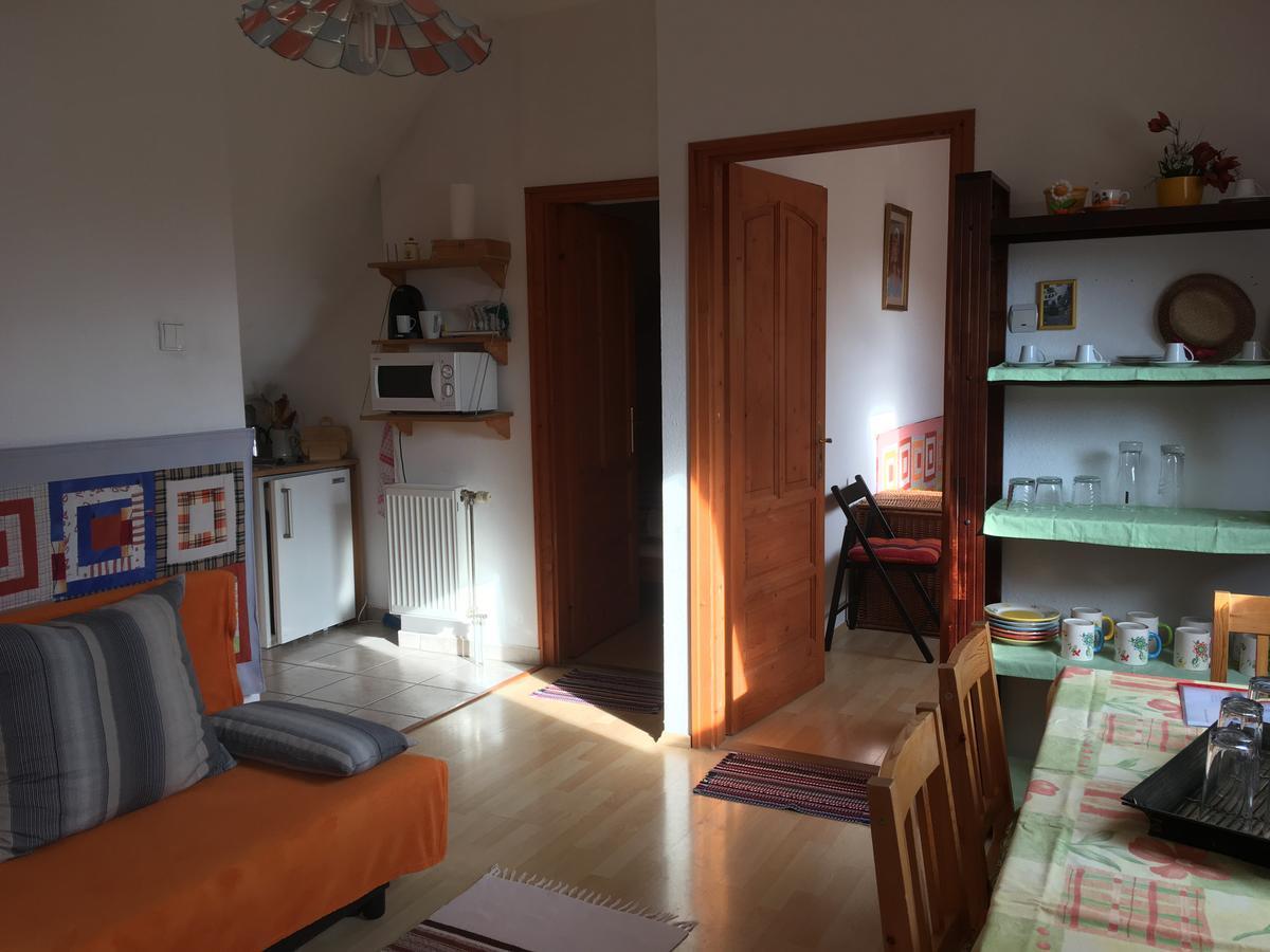 Bakonyi Apartmanház Eplény Exterior foto